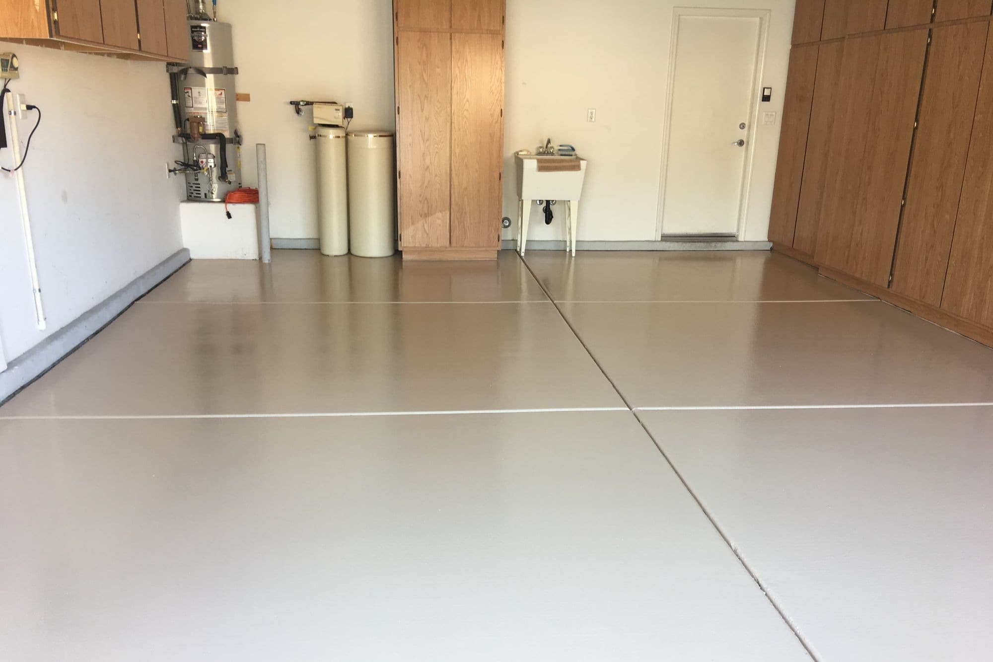 13 Garage Floor Epoxy Colors You Weren't Expecting To Look So Great!